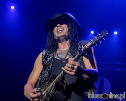 Eric Sardinas &amp; Big Motor (38)